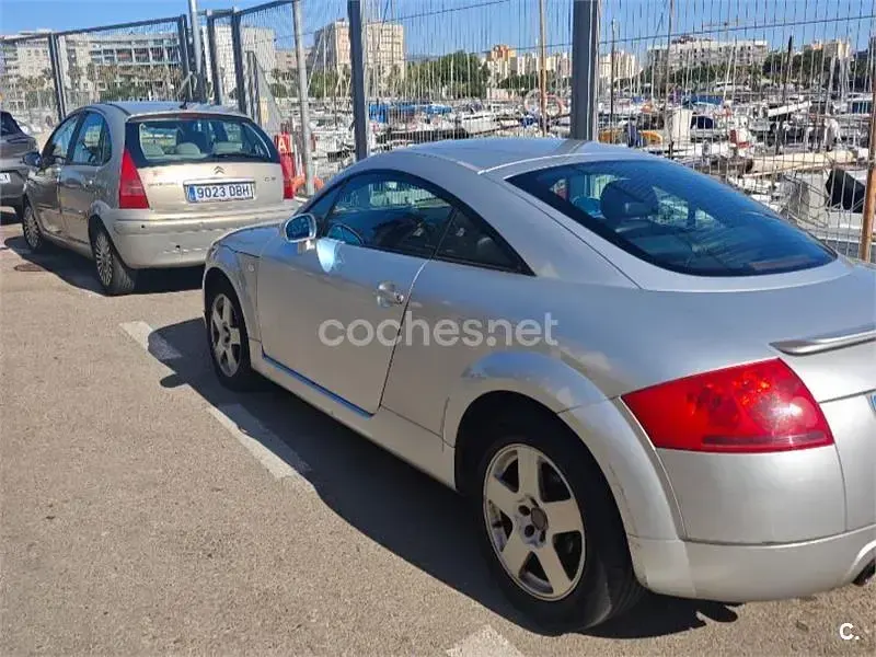 Usado Audi TT 180 CV (132 kW) 1999 Gris / plata Coupe