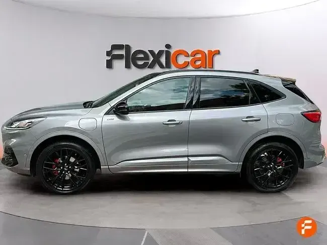 Usado Ford Kuga ST-Line X 225 CV (165 kW) 2023 Gris SUV