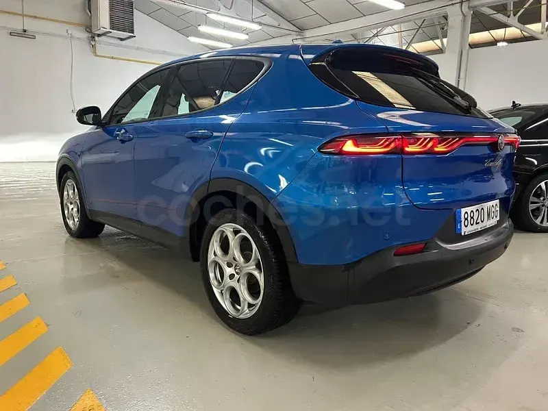Usado Alfa Romeo Tonale Sprint 130 CV (95 kW) 2023 Azul SUV