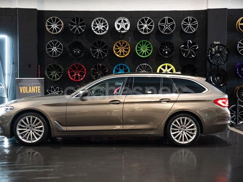 Usado BMW 530 Comfort Edition 265 CV (194 kW) 2019 Gris / plata Familiar