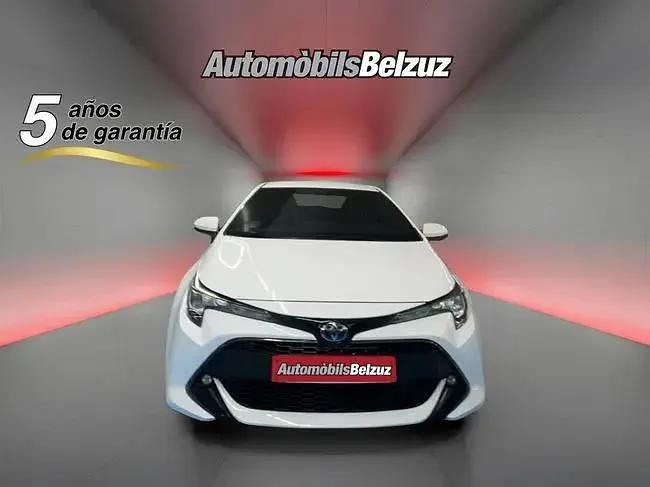 Używany Toyota Corolla Active 122 KM (89 kW) 2020 Biały Sedan/Limuzyna
