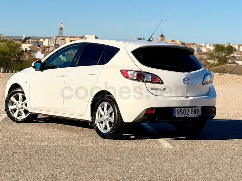 Usado Mazda 3 Active 105 CV (77 kW) 2010 Blanco Berlina