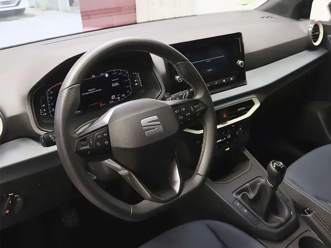 Usado Seat Ibiza Style 80 CV (58 kW) 2026 Gris Utilitario