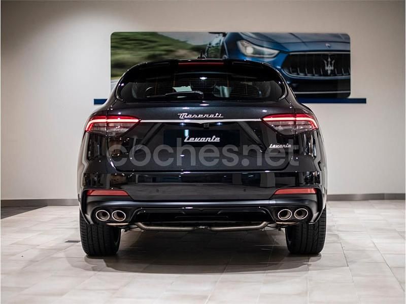 Usado Maserati Levante GT 330 CV (242 kW) 2023 Negro SUV