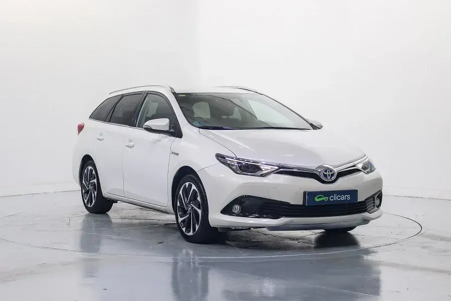 Usado Toyota Auris Touring Sports Active 136 CV (100 kW) 2015 Familiar