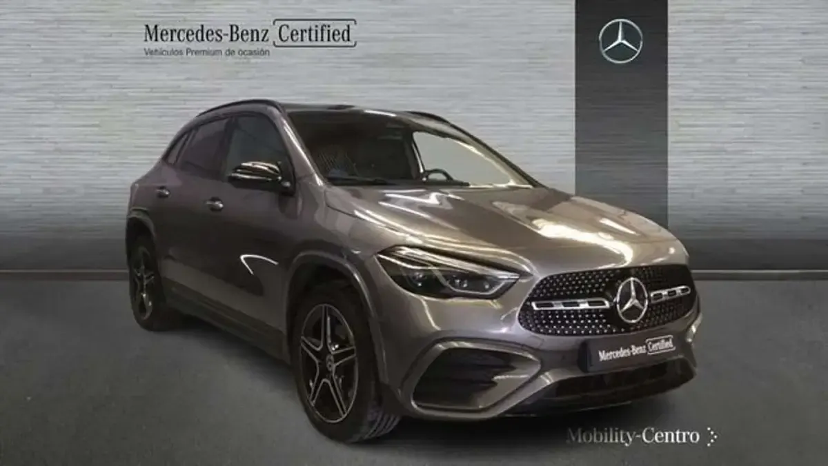 Usado Mercedes GLA250 218 CV (160 kW) 2023 Gris SUV