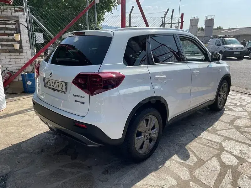 Usado Suzuki Vitara GLX 129 CV (94 kW) 2023 Blanco SUV
