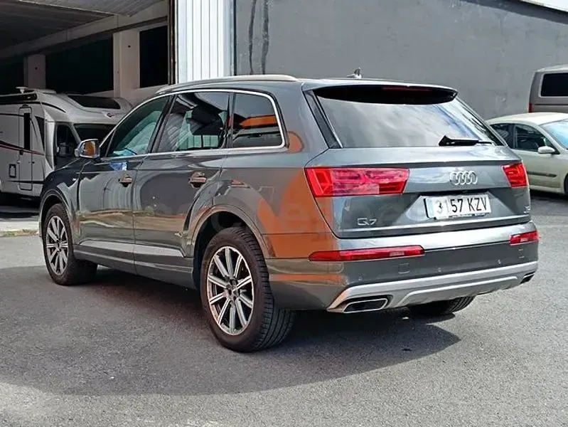 Usado Audi Q7 S-Line 286 CV (210 kW) 2019 Gris / plata SUV