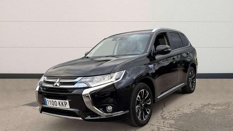 Usado Mitsubishi Outlander 205 CV (150 kW) 2018 Negro SUV