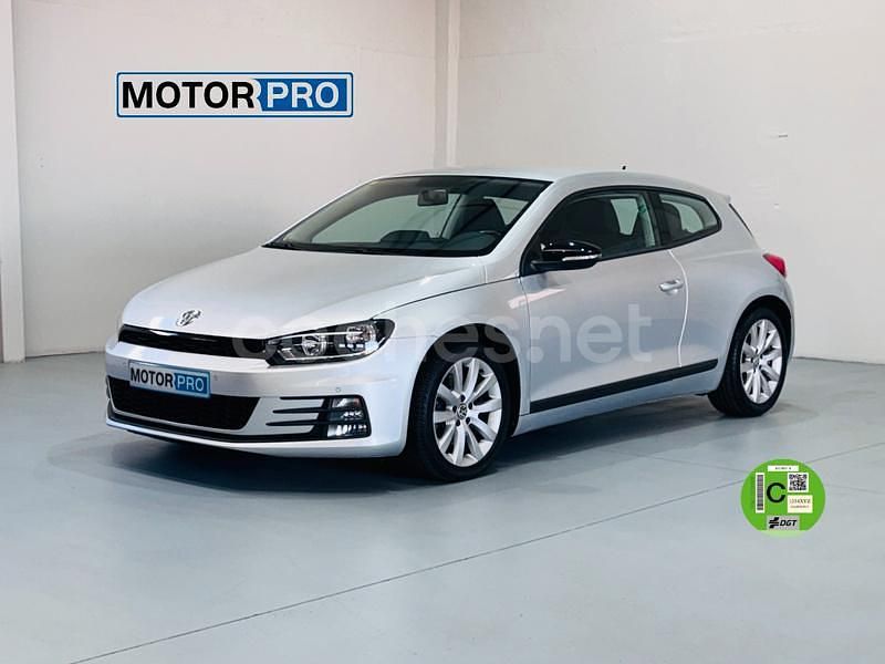 Gris / plata Usado 2015 VW Scirocco R-line Coupe | 14.990 € (Precio justo) - Imagen 1/4