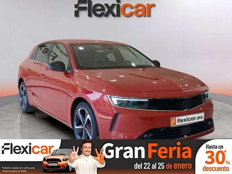 Rojo Usado 2023 Opel Astra Elegance Utilitario | 16.490 € (Super precio) - Imagen 1/4