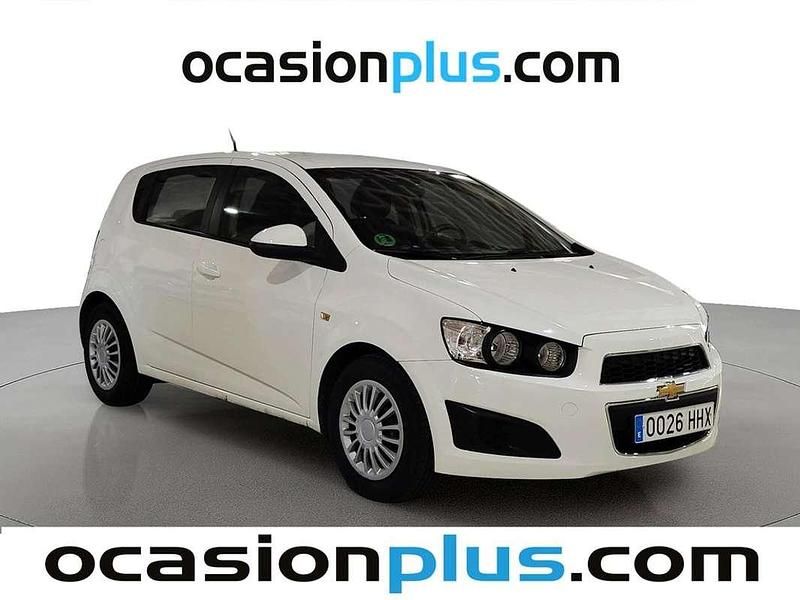 Usado Chevrolet Aveo LS 84 CV (61 kW) 2012 Blanco Utilitario
