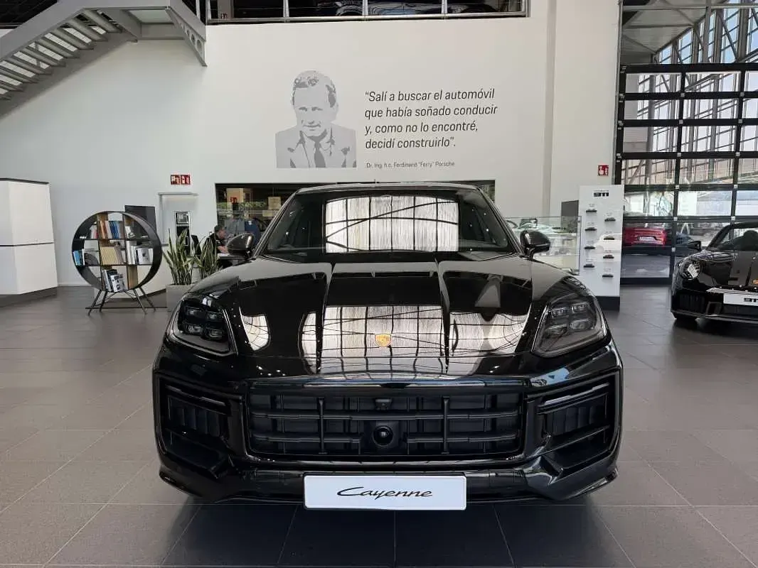 Nuevo Porsche Cayenne Turbo E-Hybrid 740 CV (544 kW) 2026 Negro SUV