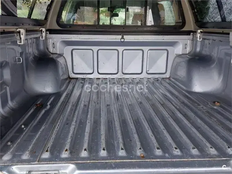 Usado Mitsubishi L200 Intense+ 136 CV (100 kW) 2010 Gris / plata Pickup/Camioneta