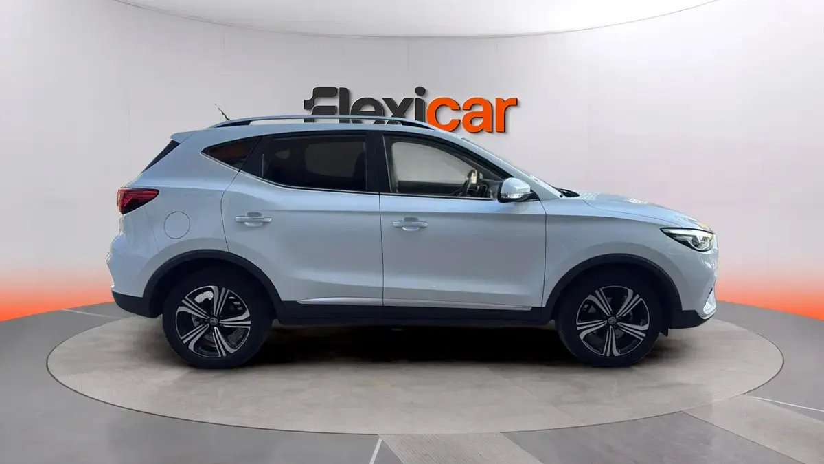 Usado MG ZS Comfort 106 CV (77 kW) 2023 Blanco SUV
