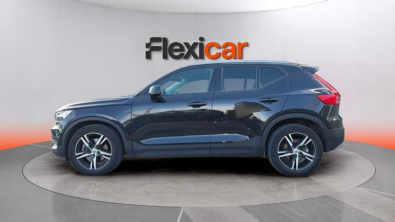 Usado Volvo XC40 Momentum 150 CV (110 kW) 2020 Negro SUV