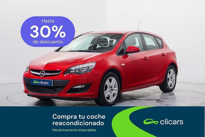 Usado Opel Astra Excellence 110 CV (80 kW) 2015 Rojo Berlina