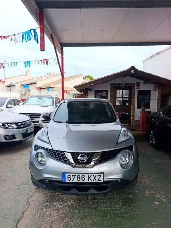 Usado Nissan Juke Tekna 113 CV (83 kW) 2019 Gris SUV