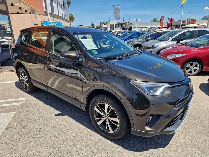 Usado Toyota RAV4 Advance 143 CV (105 kW) 2016 Negro SUV