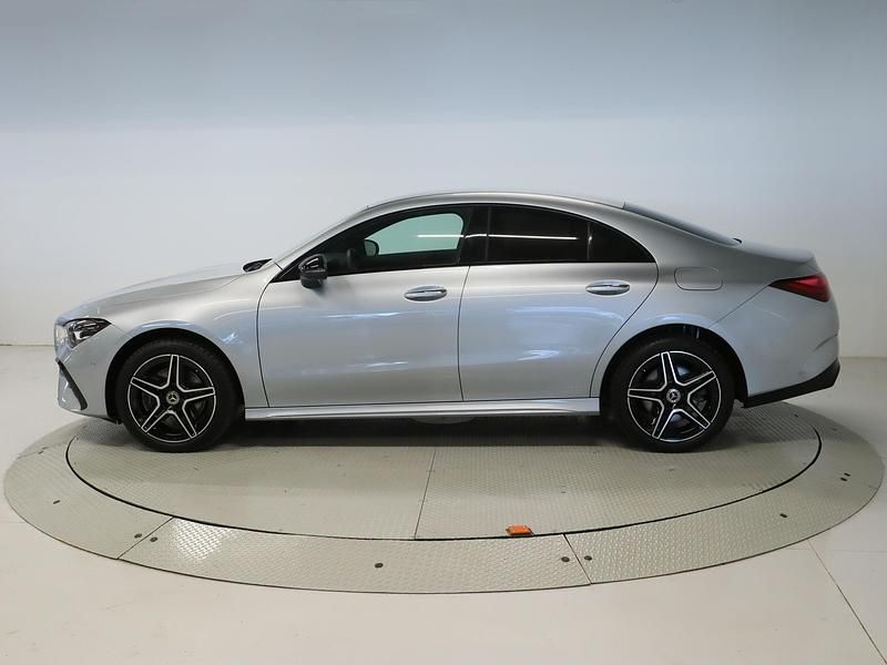 Usado Mercedes CLA250e 218 CV (160 kW) 2025 Gris Berlina