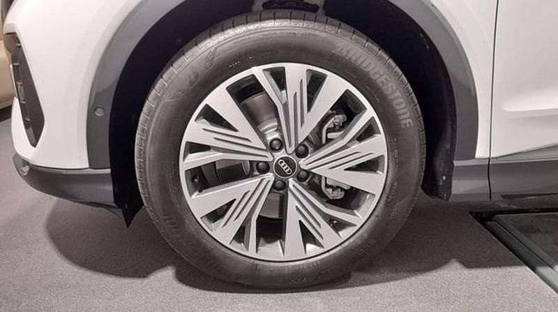 Usado Audi Q4 e-tron Sport 150 kW (204 CV) 2023 Blanco SUV