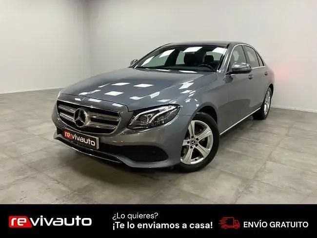 Käytetty Mercedes E200 150 HP (110 kW) 2017 Harmaa Sedan