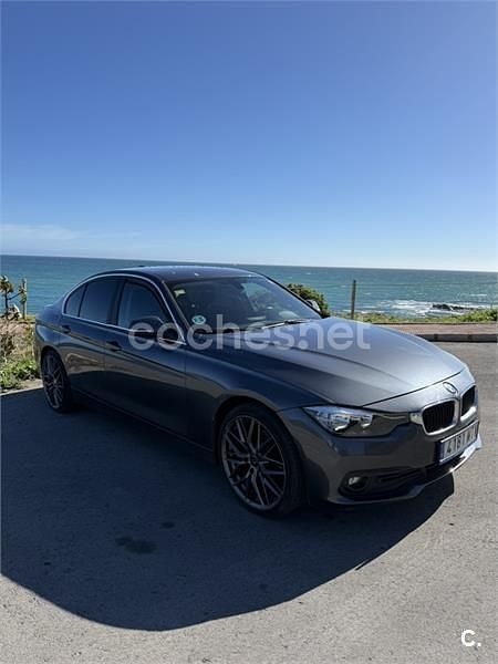 Usado BMW 318 150 CV (110 kW) 2017 Gris / plata Berlina