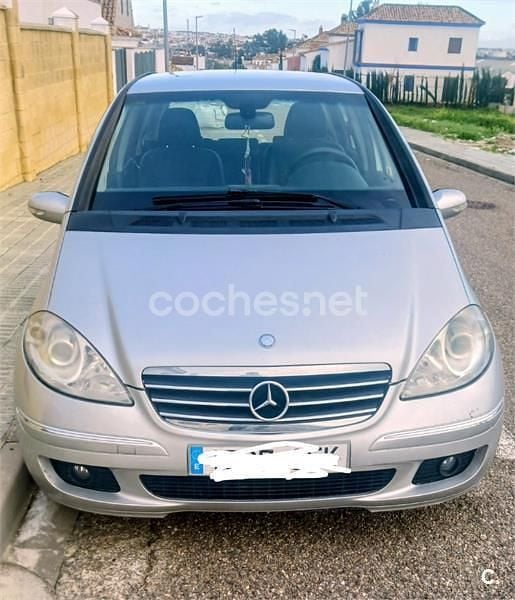 Usado Mercedes A180 Avantgarde 109 CV (80 kW) 2008 Gris / plata Monovolumen