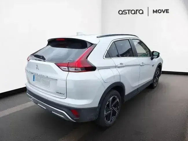 Usado Mitsubishi Eclipse Cross 188 CV (138 kW) 2024 Blanco SUV