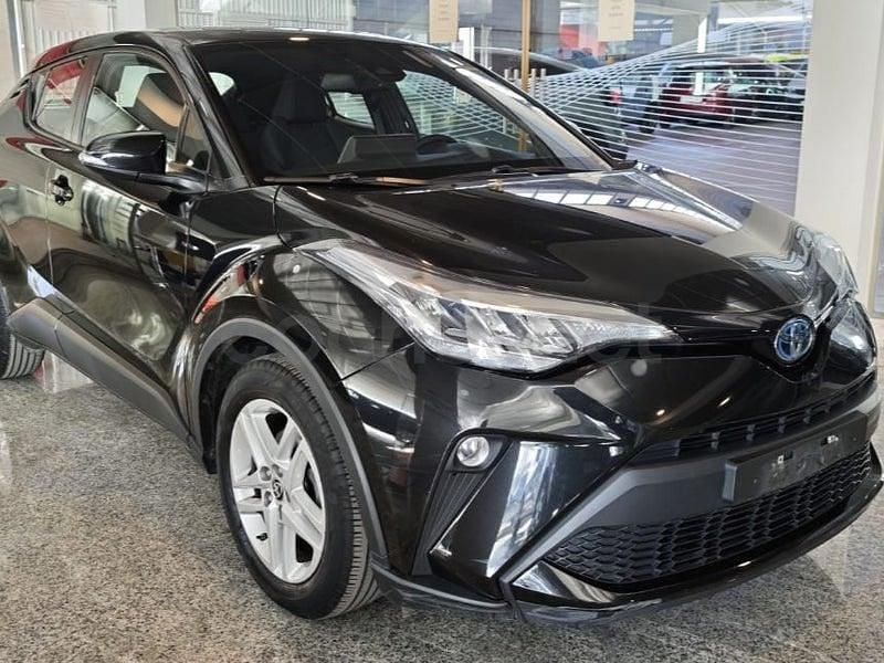 Usado Toyota C-HR Active 122 CV (89 kW) 2023 Violeta / lila SUV