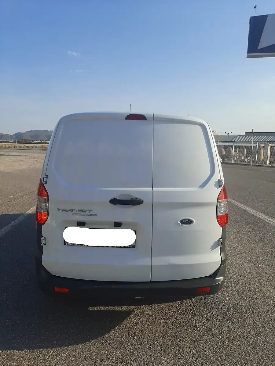 Usado Ford Transit 75 CV (55 kW) 2021 Blanco Van