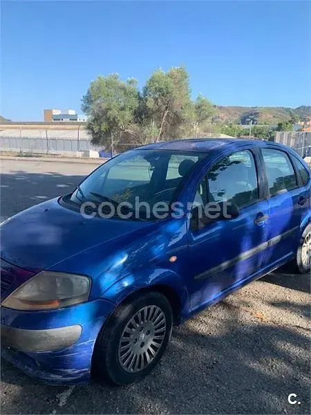 Usado Citroën C3 XTR 70 CV (51 kW) 2004 Azul Berlina