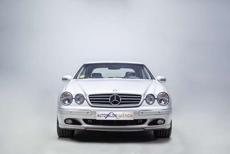 Usado Mercedes CL500 306 CV (225 kW) 2002 Plata Coupe