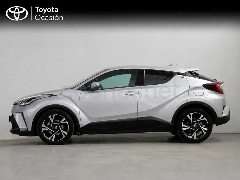 Usado Toyota C-HR Advance 122 CV (89 kW) 2023 Gris / plata SUV