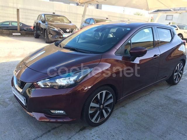 Usado Nissan Micra Tekna 92 CV (67 kW) 2021 Granate Utilitario