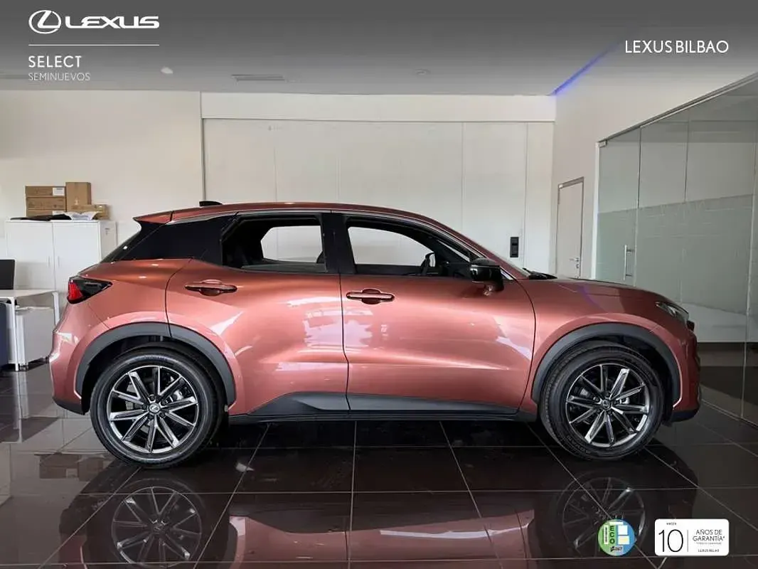 Usado Lexus LBX 136 CV (100 kW) 2026 Marrón SUV