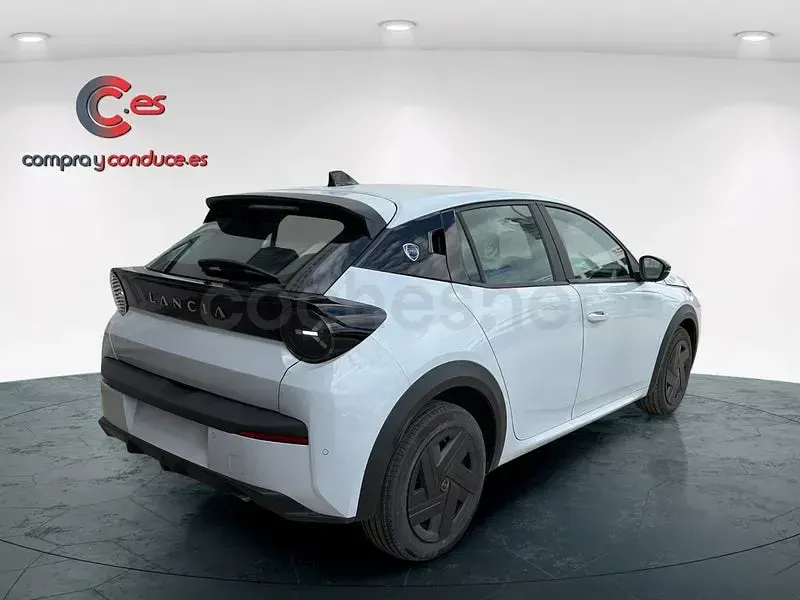 Nuevo Lancia Ypsilon 110 CV (80 kW) 2025 Blanco Utilitario