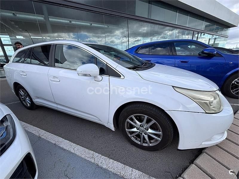 Blanco Usado 2011 Toyota Avensis Sol Familiar | 4700 € (Super precio) - Imagen 1/4