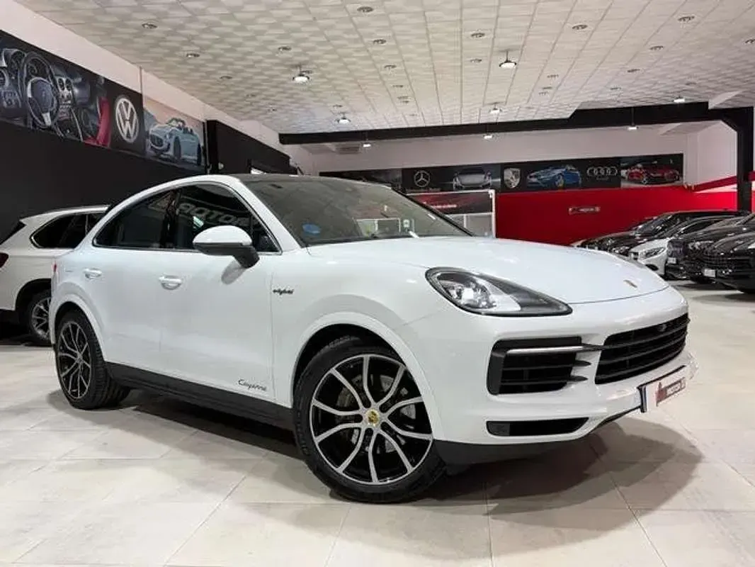 Usado Porsche Cayenne E-Hybrid 462 CV (339 kW) 2022 Blanco SUV