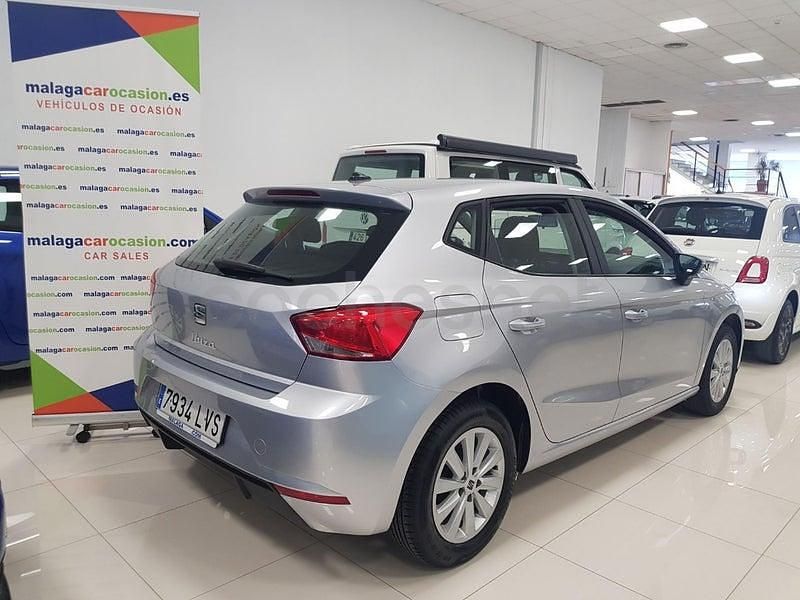 Usado Seat Ibiza Reference 80 CV (58 kW) 2021 Gris / plata Utilitario