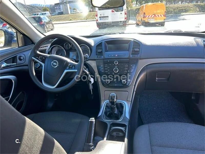 Usado Opel Insignia Edition 130 CV (95 kW) 2010 Gris / plata Berlina