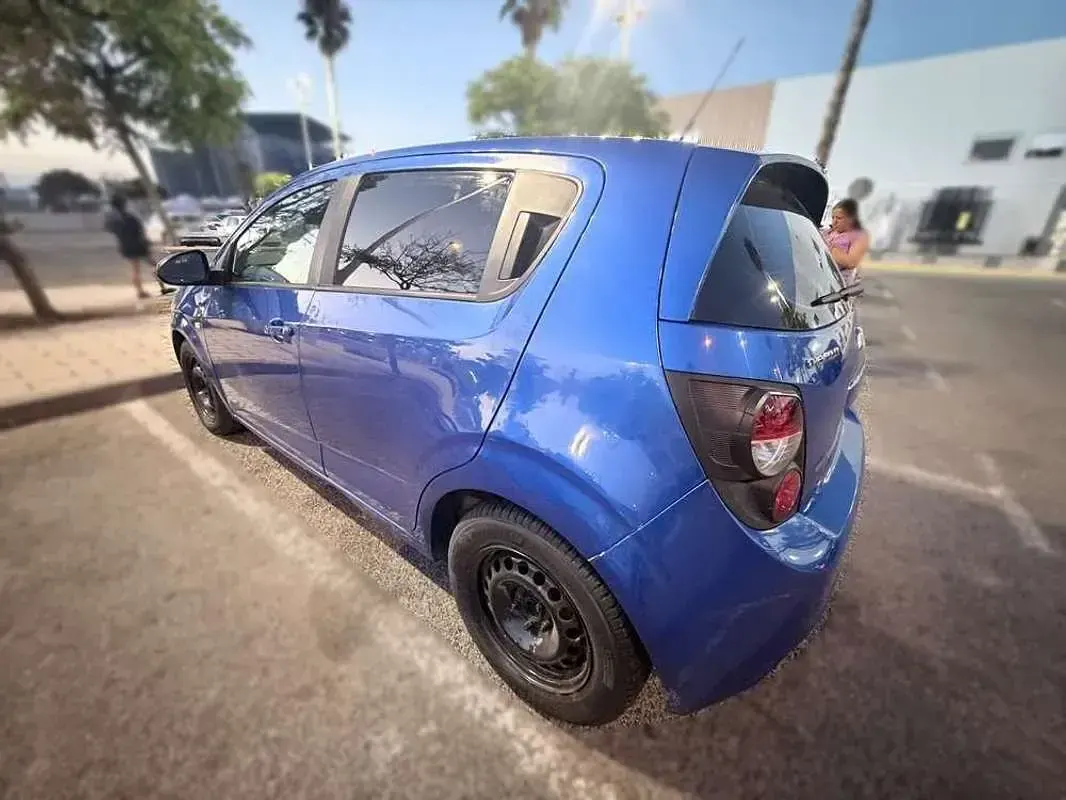 Usado Chevrolet Aveo LT 75 CV (55 kW) 2012 Azul Utilitario
