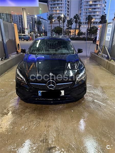 Usado Mercedes CLA200 Shooting Brake 136 CV (100 kW) 2018 Negro Familiar