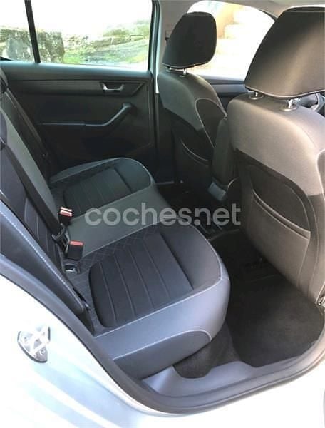 Usado Skoda Fabia Ambition 95 HP (69 kW) 2021 Cinzento Sedan