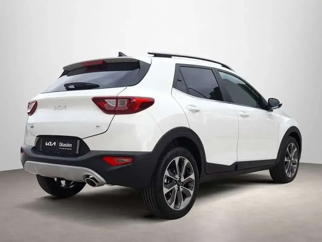 Usado Kia Stonic Style 101 CV (74 kW) 2024 Blanco SUV