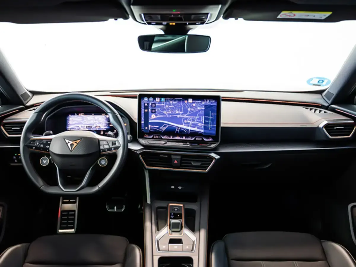 Usado Cupra Formentor 204 CV (150 kW) 2024 Gris SUV