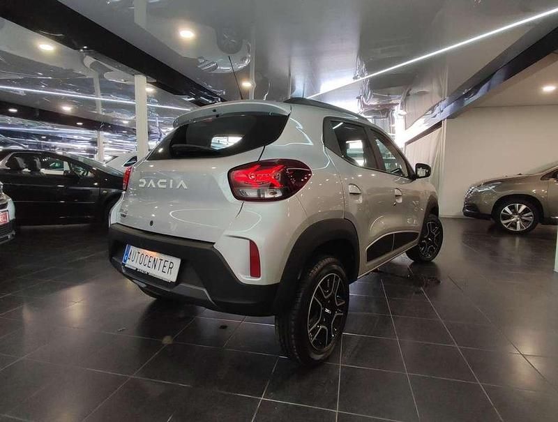 Usado Dacia Spring Expression 33 kW (45 CV) 2024 Gris Utilitario
