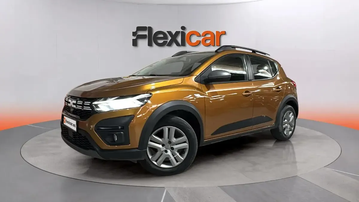 Usado Dacia Sandero Essentiel 91 CV (66 kW) 2023 Naranja Berlina