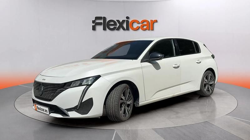 Usado Peugeot 308 Allure 131 CV (96 kW) 2022 Blanco Berlina