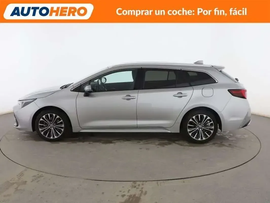 Usado Toyota Corolla Style 196 CV (144 kW) 2025 Plateado Familiar